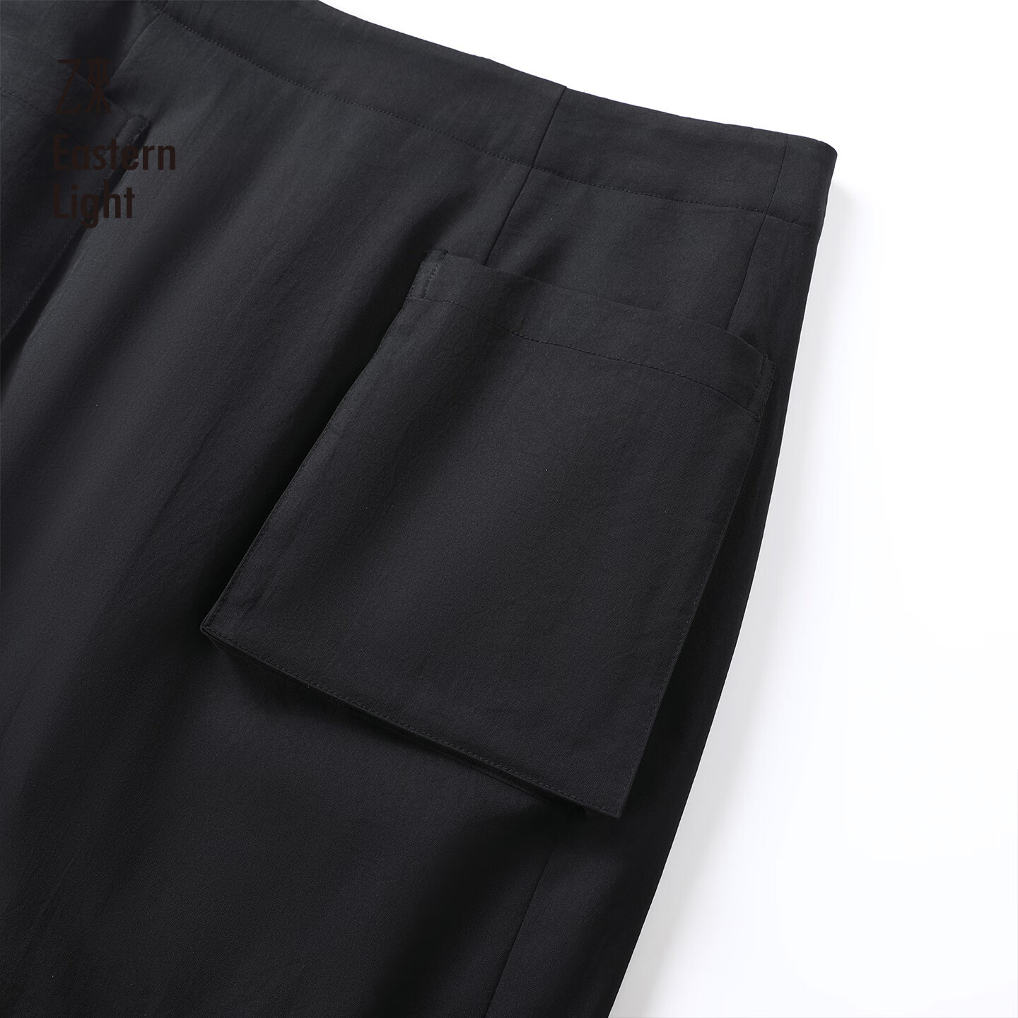 乙来围巾领短款箱型棉衣服外套女装上衣百搭新款秋冬季外套 幽雅黑-半身裙 M