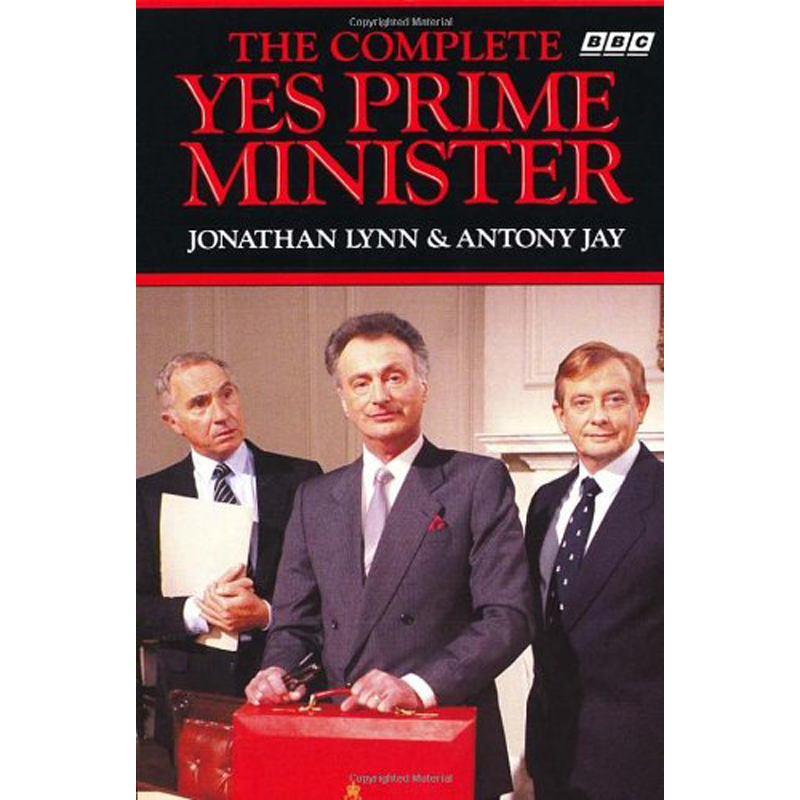 the complete yes minister (上册)是,大臣 部长故事完整版 英文原版