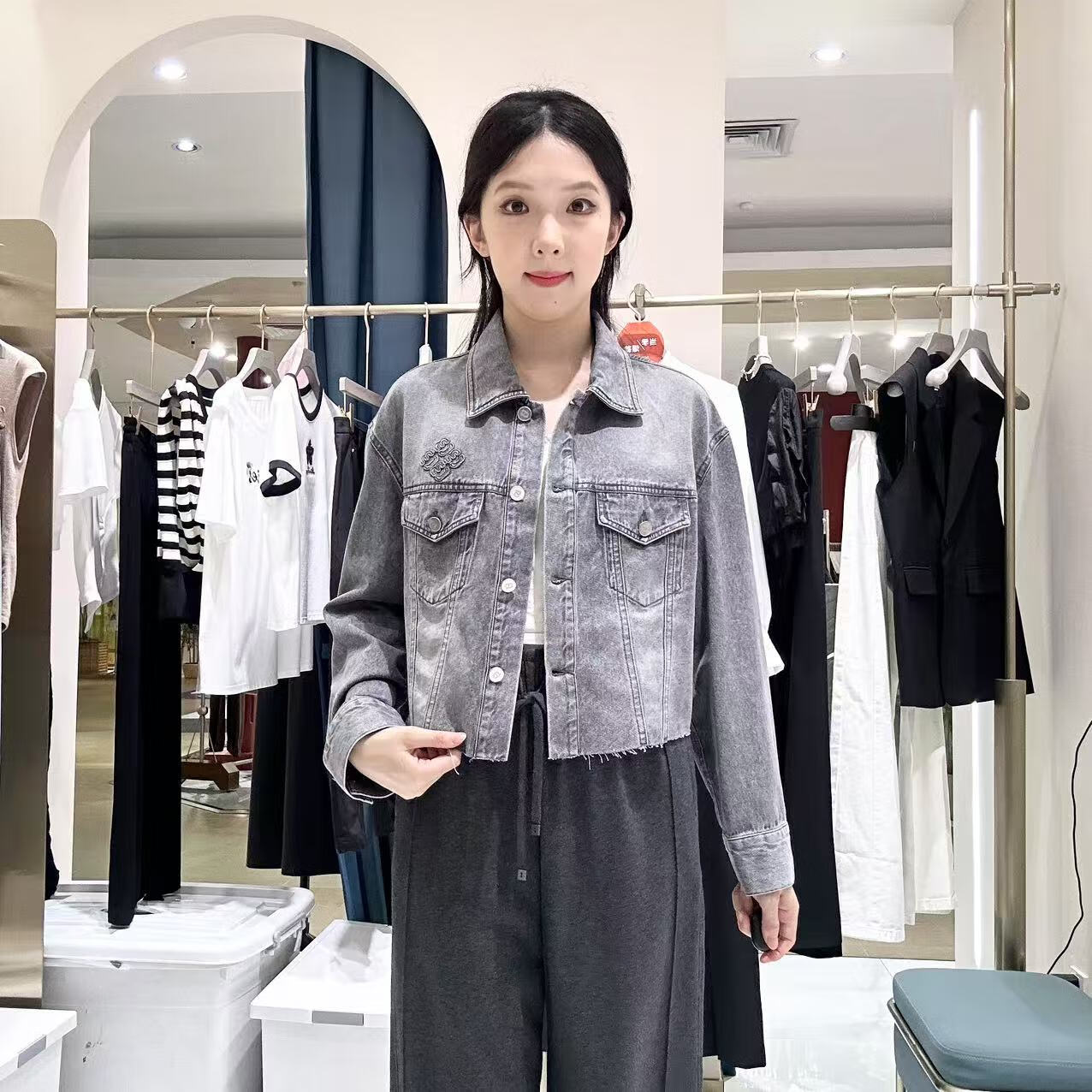 三彩女士簡(jiǎn)約氣質(zhì)時(shí)尚牛仔外套S25313312W80 寂靜灰 XL