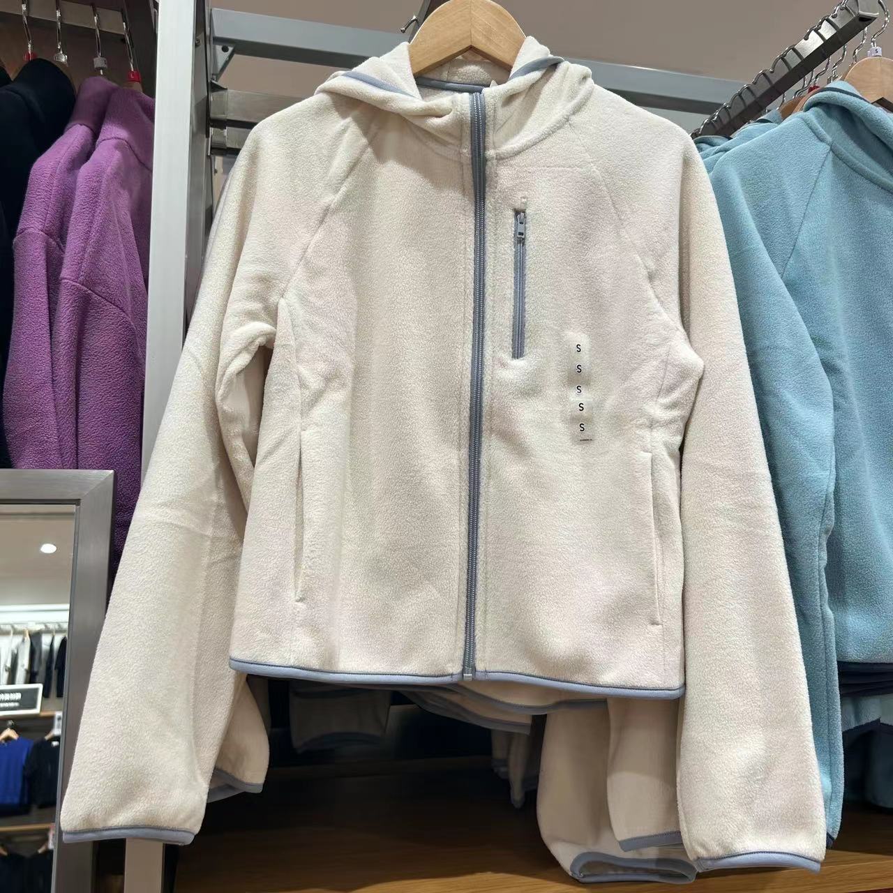 023冬轻型摇粒绒拉链连帽开衫保暖上衣长袖外套467914 乳白色 S （155/80A