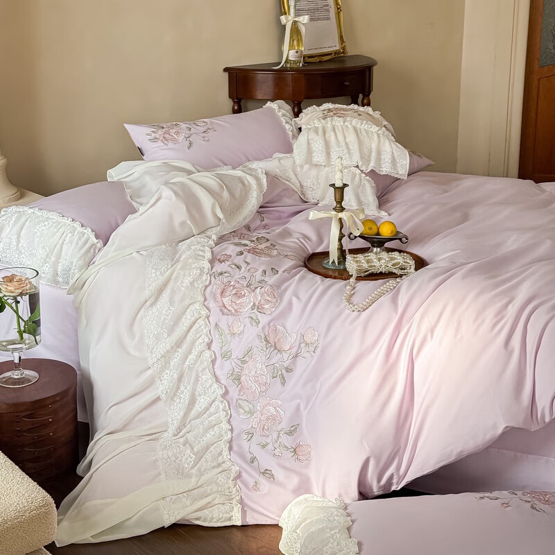水星系列家纺高级蕾丝少女120S长绒棉轻奢全棉四件套纯棉花边被套床单床上用品 茉柔-紫 120支 全棉刺绣 1.8米床 床笠款 （被套200*230cm）
