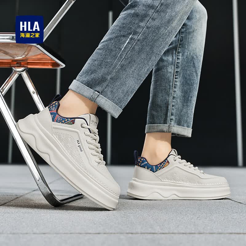 海澜之家(HLA)男鞋夏季2026新款透气运动休闲鞋增高板鞋防滑百搭简约小白鞋子男 白蓝色-透气冲孔 43