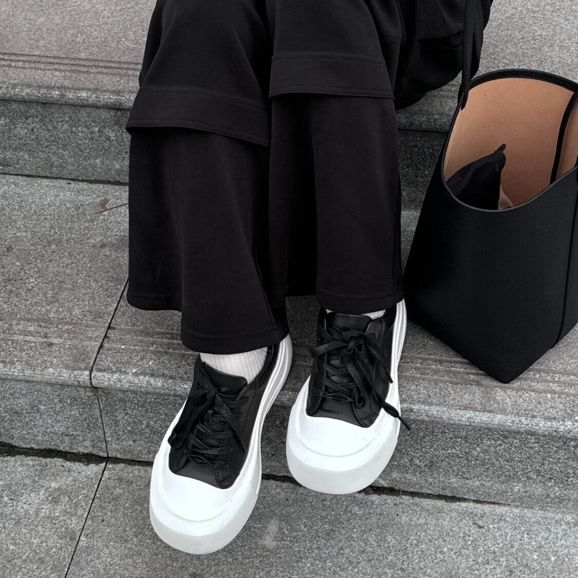 TERRAINCOGNITA【弧月系列】牛皮厚底增高男女休闲板鞋通勤开模定制香底 极夜黑 42 男码