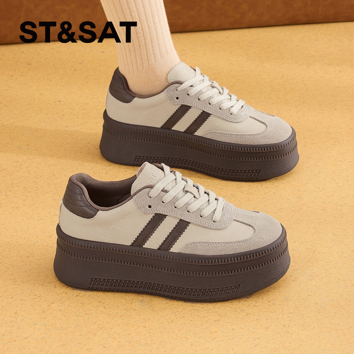 星期六（St&Sat）百搭拼色系带休闲鞋2024新款透气软底德训鞋女运动 杏色 35