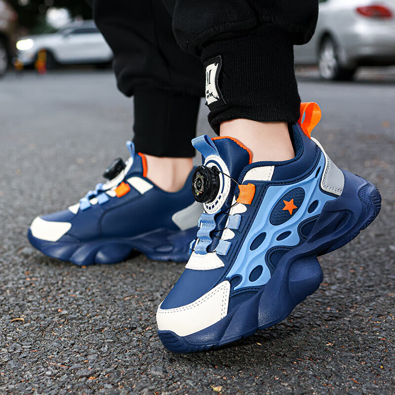 贝天熊（BeiTianXiong）儿童童鞋男女童网面运动款秋冬款纽扣网透气中大童大轻便革面跑鞋 8866深蓝【春秋革面】 35 内长22.0/脚21.0