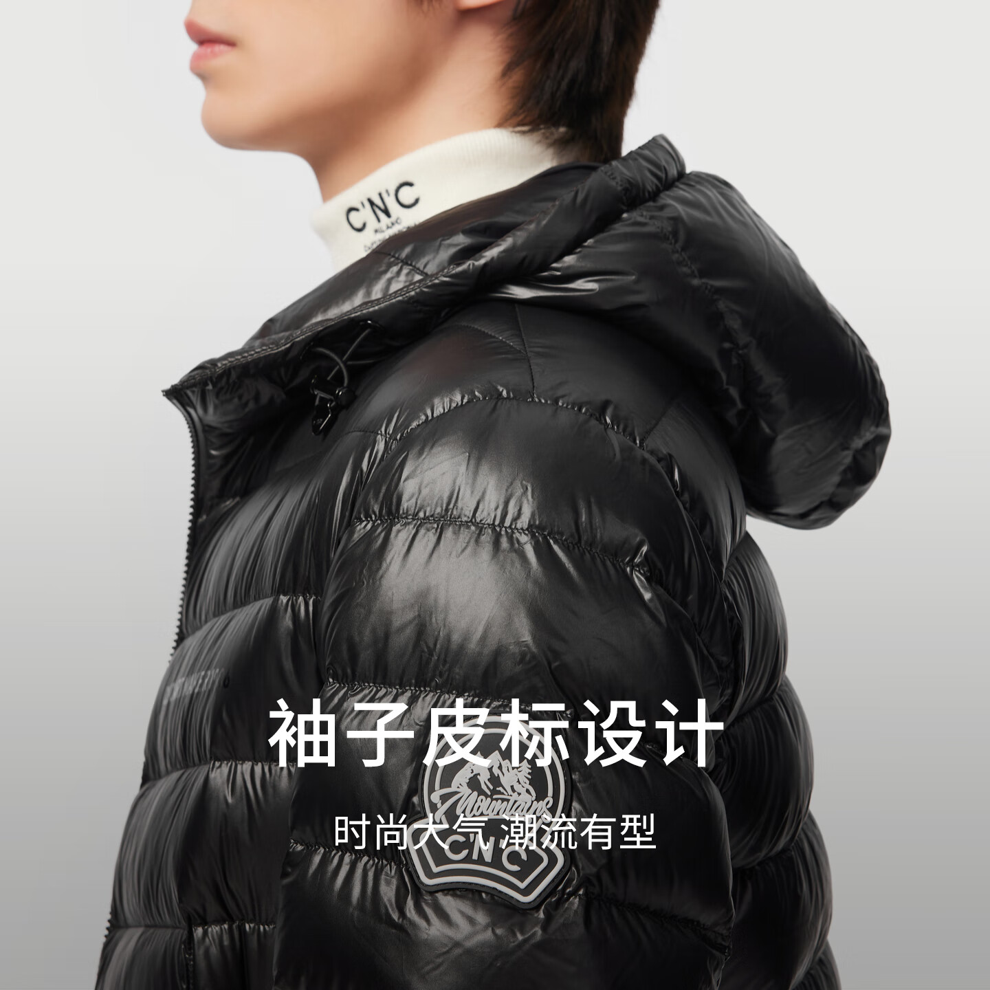 C'N'C【90鸭绒】CNC25冬新款左袖品牌章标连帽羽绒服男士亮面轻薄外套 黑色 48 /S/(170/88A)