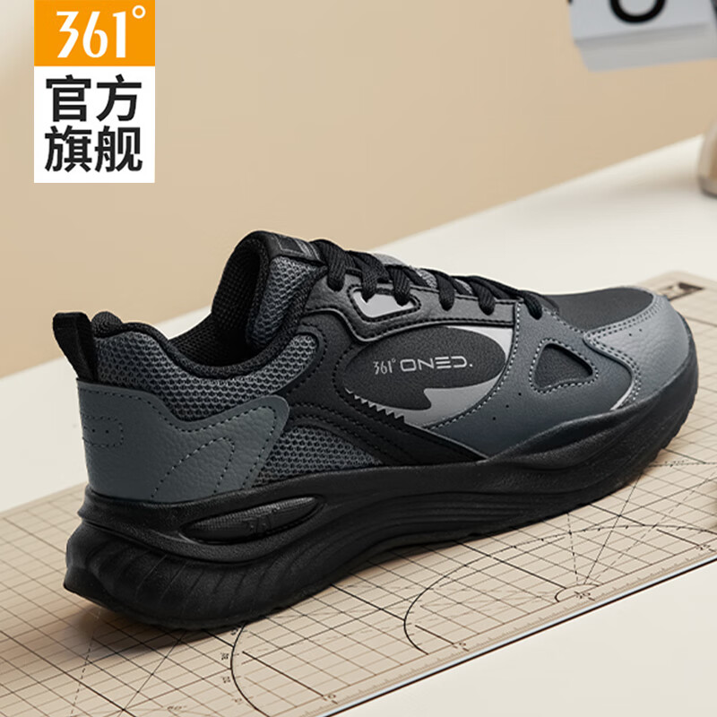 361°女鞋运动鞋女2025秋冬季新款防水皮面黑色跑步鞋轻便防滑休闲鞋子 曜石黑/烟灰 38