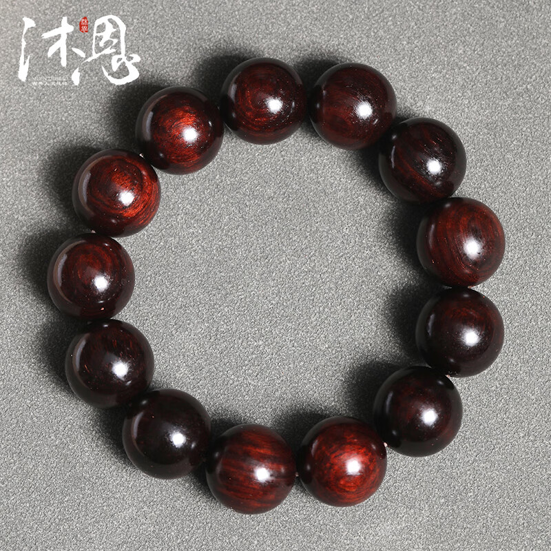 ���ڲ��������ӡ��СҶ��̴�ִ����ϸ��͸����п����Բ���� 18mm*13��