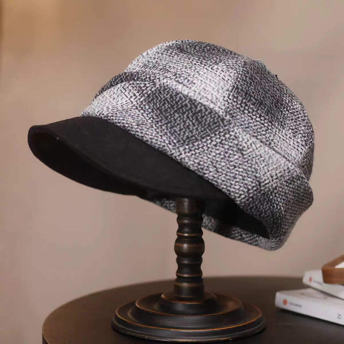 新款护耳帽子女秋冬季百搭英伦复古八角帽保暖护耳妈妈帽时尚洋气 灰色 均码 50-62cm