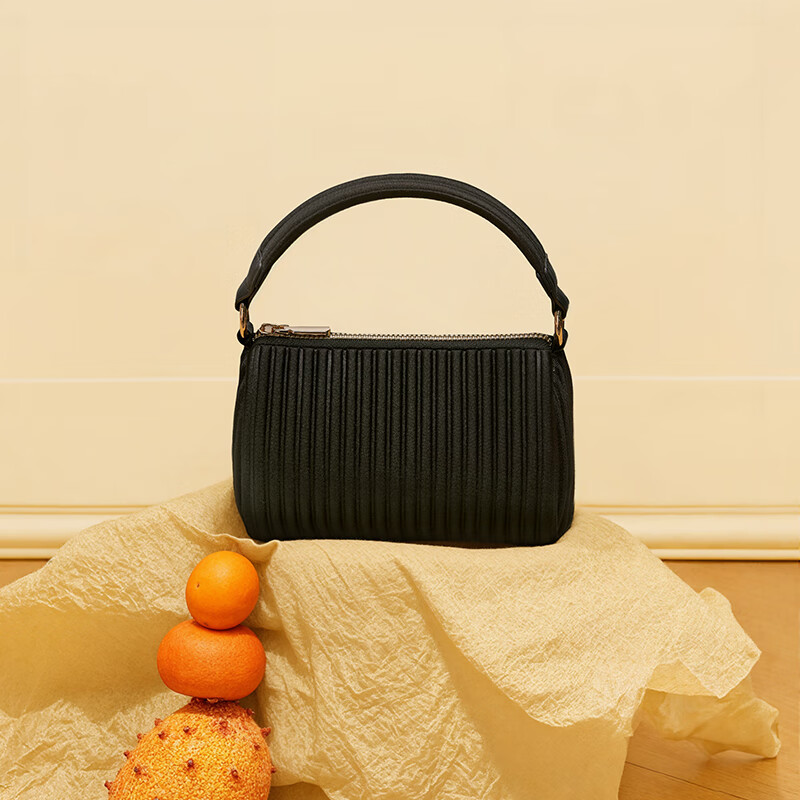 ONIMALS波士顿包女式2025新款款枕头包斜挎保龄球包手提小包 焦糖色