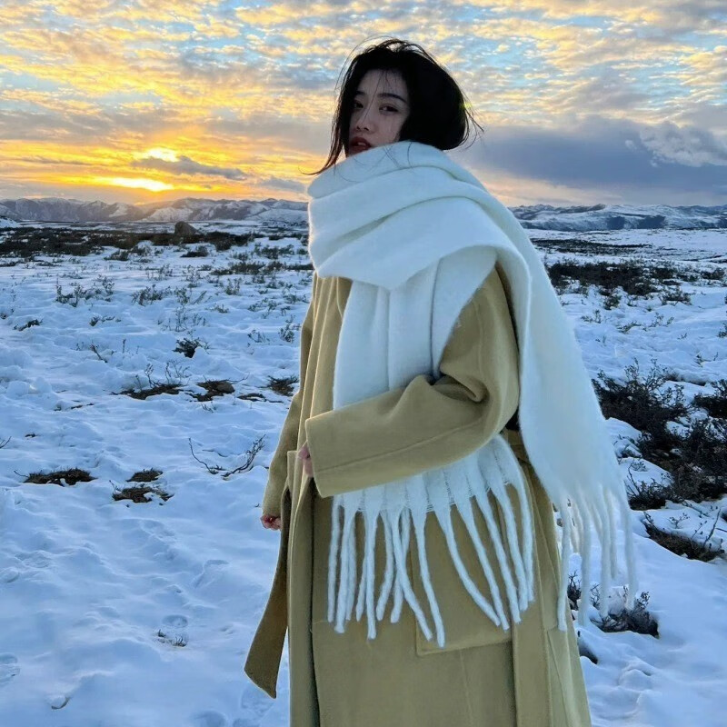 朋意情侣围巾韩系氛围感秋冬男女同款高级感加厚保暖围脖2025年新款 条纹渐变围巾【黑灰色】