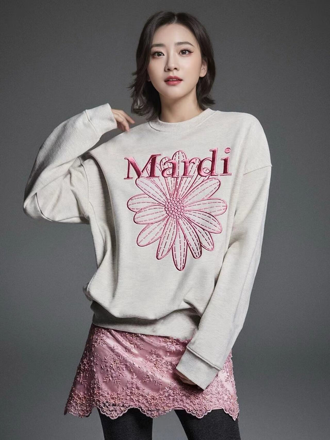 现货韩国潮牌Mardi卫衣女小雏菊24新款印花刺绣圆领上衣 燕麦粉刺绣 均码