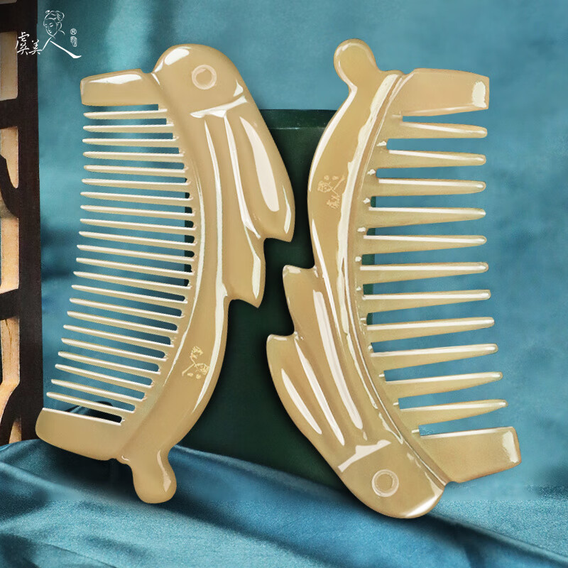 虞美人牛角梳雕花玉兔寬齒按摩送女友生日禮 牦牛角玉兔密齒【藍盒】