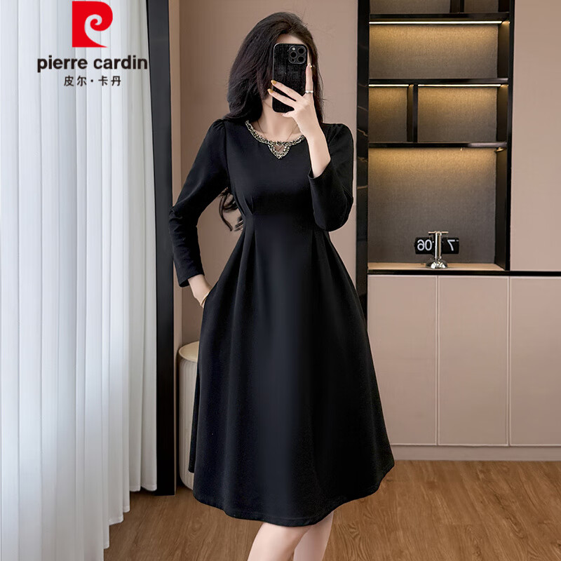 皮尔卡丹（pierre cardin）法式名媛钉珠圆领长袖连衣裙女春秋新款气质收腰赫本风大号小黑裙 黑色 M 【90-102斤】