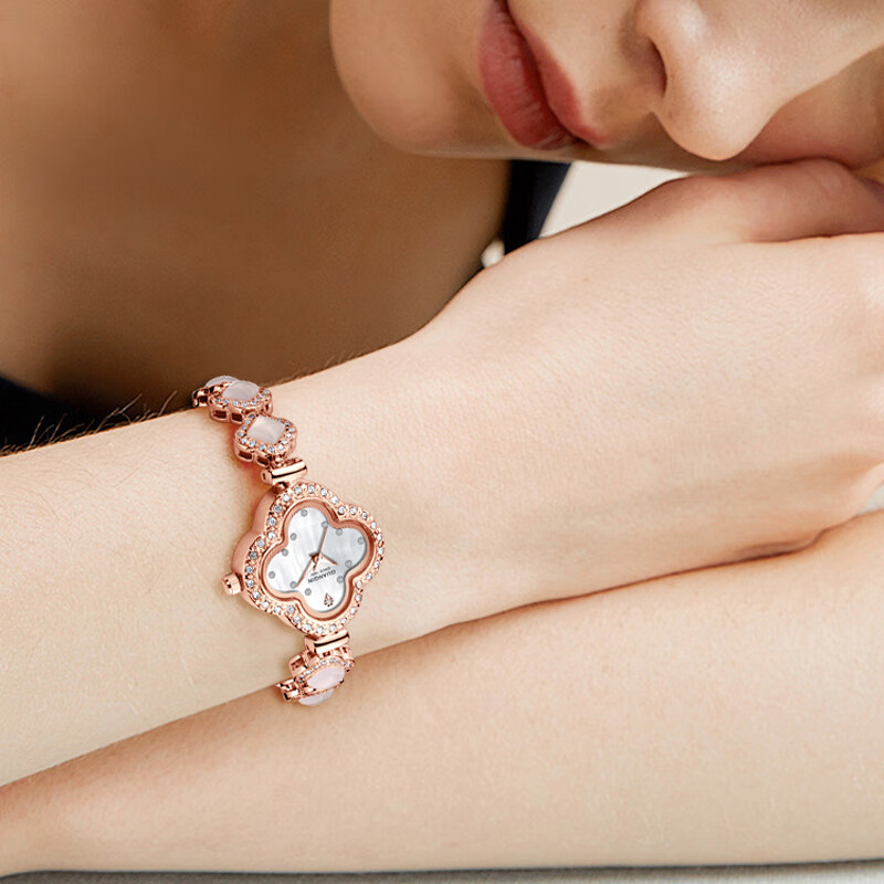 冠琴（GUANQIN）四叶草女士手表学生手链女表轻奢小众高级感手表女新年礼物送女友 玫白钢带/免费刻字/礼盒包装