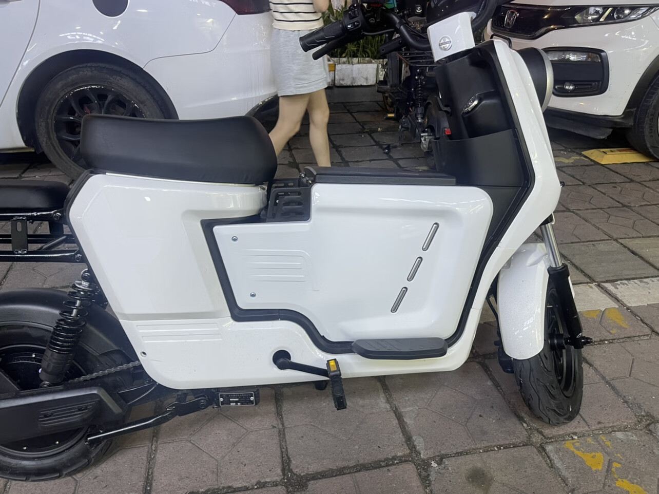 深远t90中置箱009/小牛u2/gt1/麦铃918/专用中箱电动车中置箱 009白色