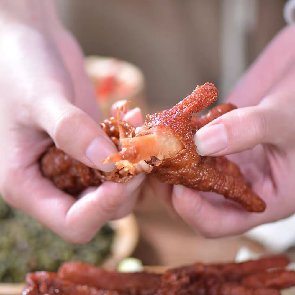 鸿雁虎皮凤爪独立小包原味香辣味即食卤味鸡爪解馋宿舍追剧休闲零食 香辣味虎皮凤爪1袋(30g*4个)