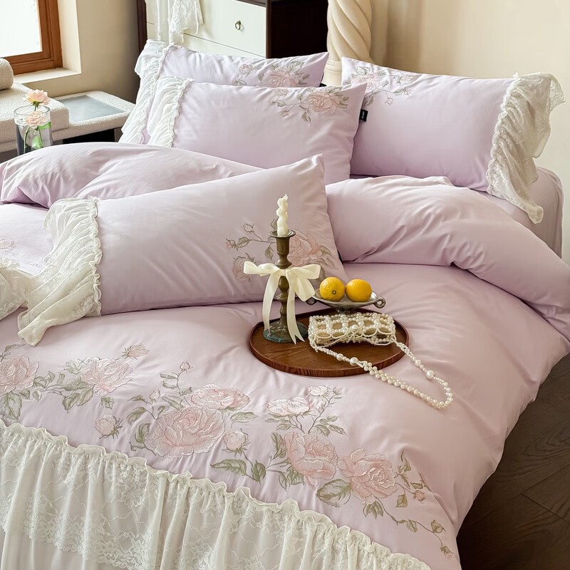 水星系列家纺高级蕾丝少女120S长绒棉轻奢全棉四件套纯棉花边被套床单床上用品 茉柔-紫 120支 全棉刺绣 1.8米床 床笠款 （被套200*230cm）