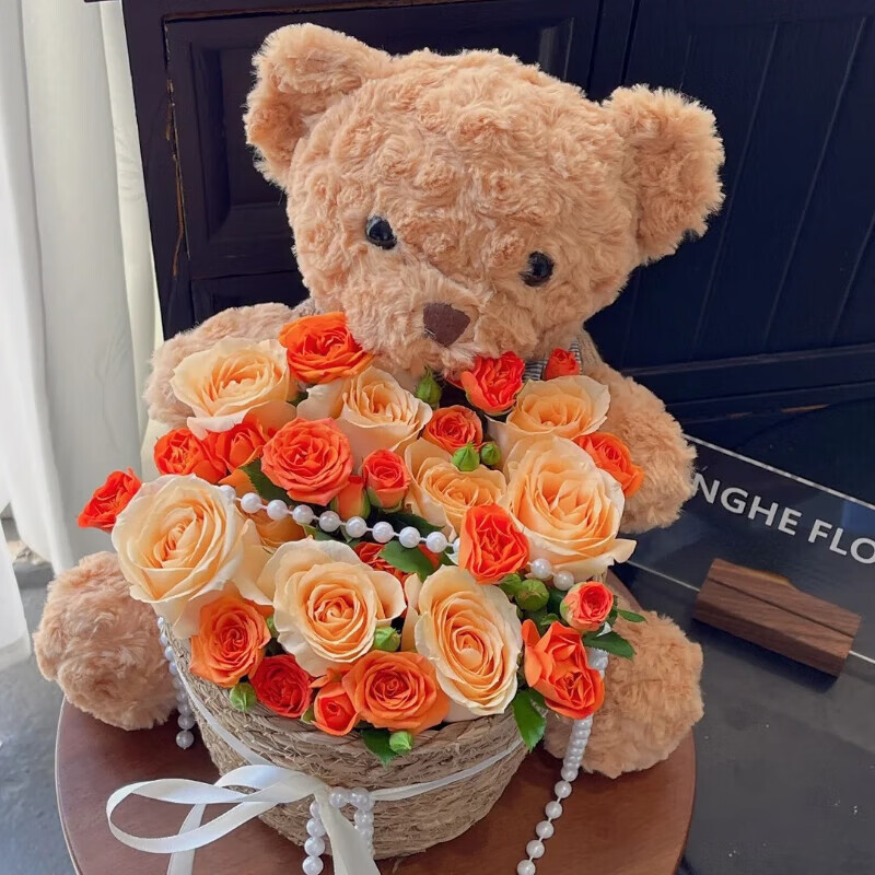 艾斯維娜鮮花速遞玫瑰花小熊禮袋花束抱抱桶生日禮物全國(guó)同城配送 11朵香檳玫瑰草編籃抱抱桶
