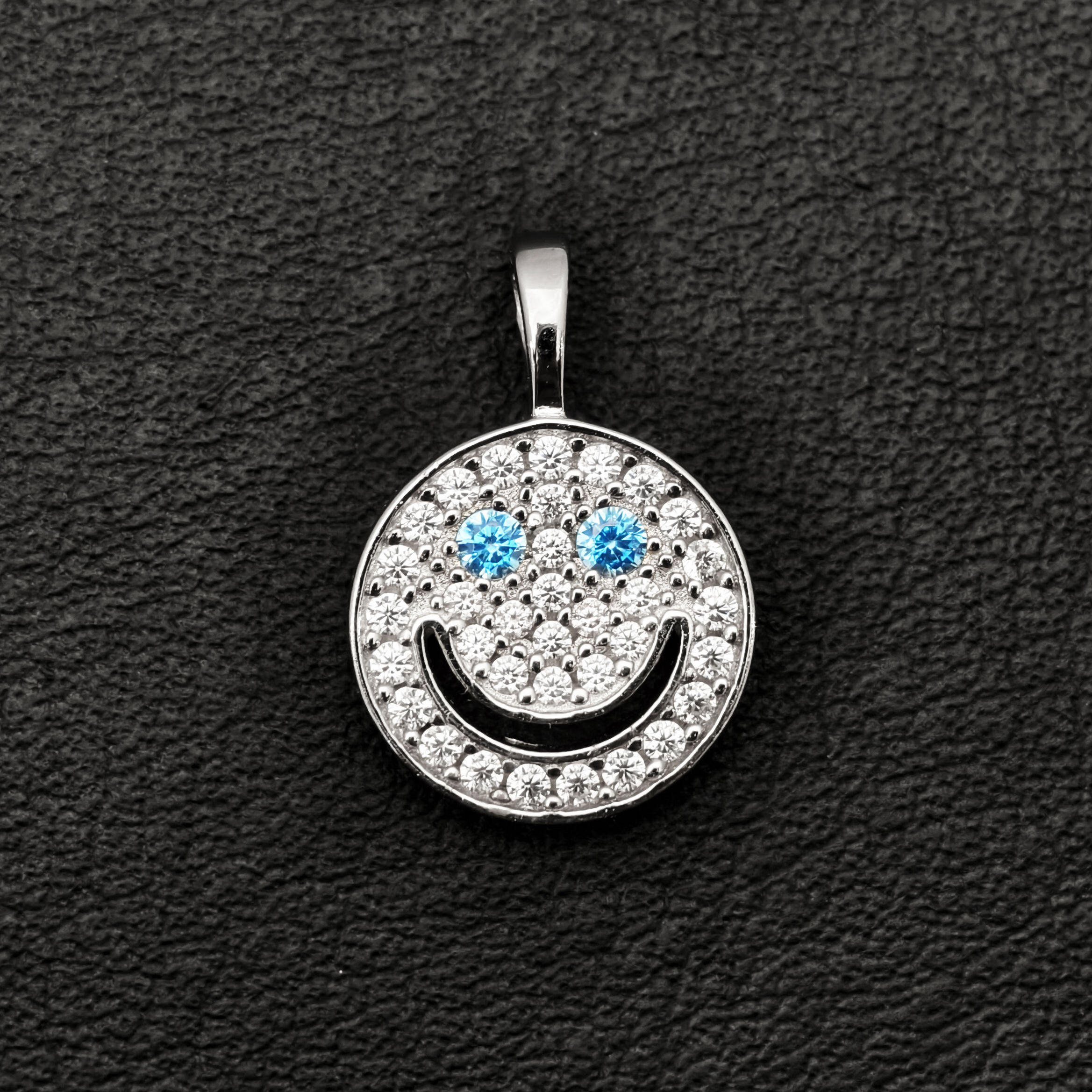 笑脸小吊坠925镀金锆石男女情侣项链潮流送礼嘻哈 银色蓝眼小笑脸吊坠