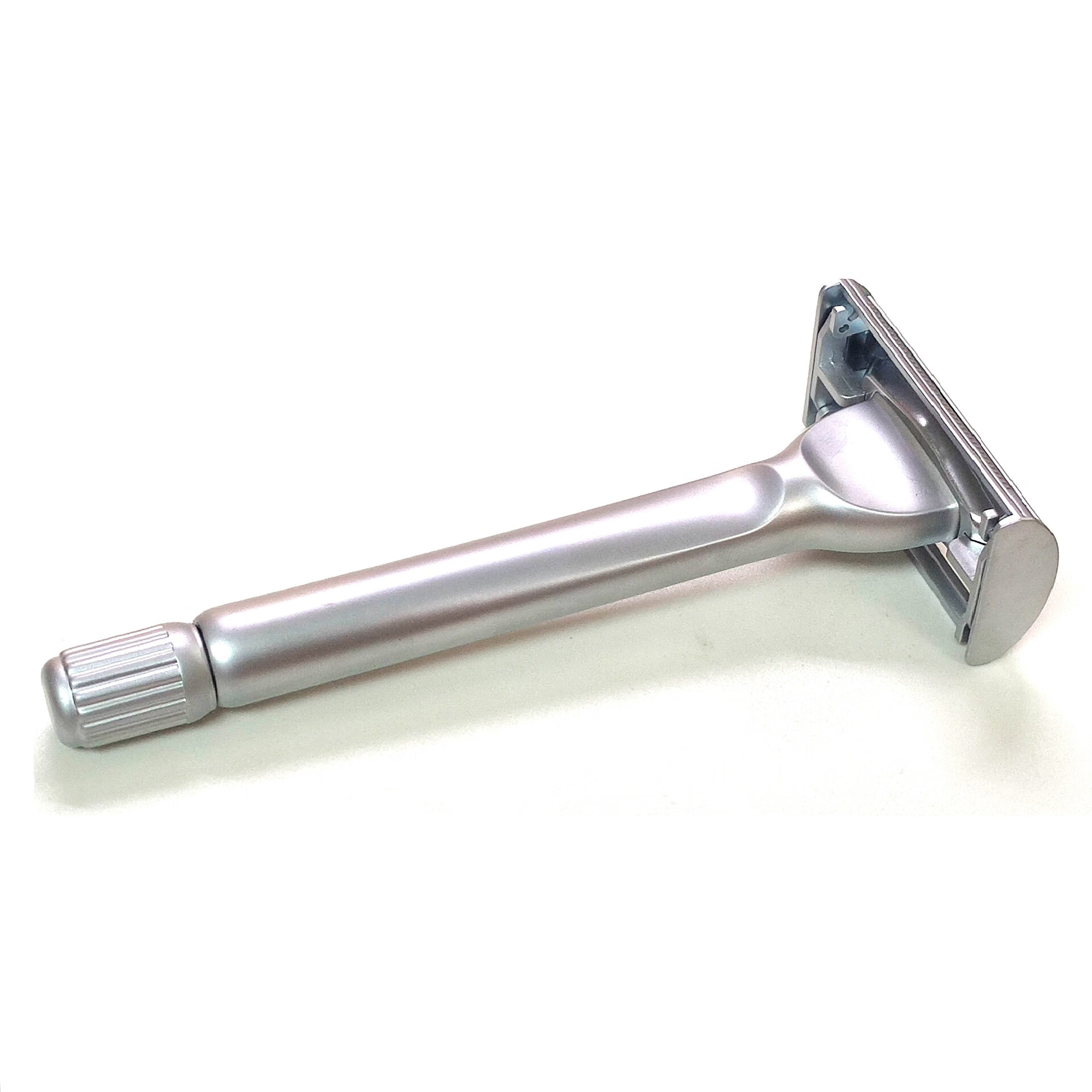 【精选】男士旋开式蝶形刀头手动刮胡刀防刮伤设计合金剃须刀老式 珍珠铬色 （1个装）