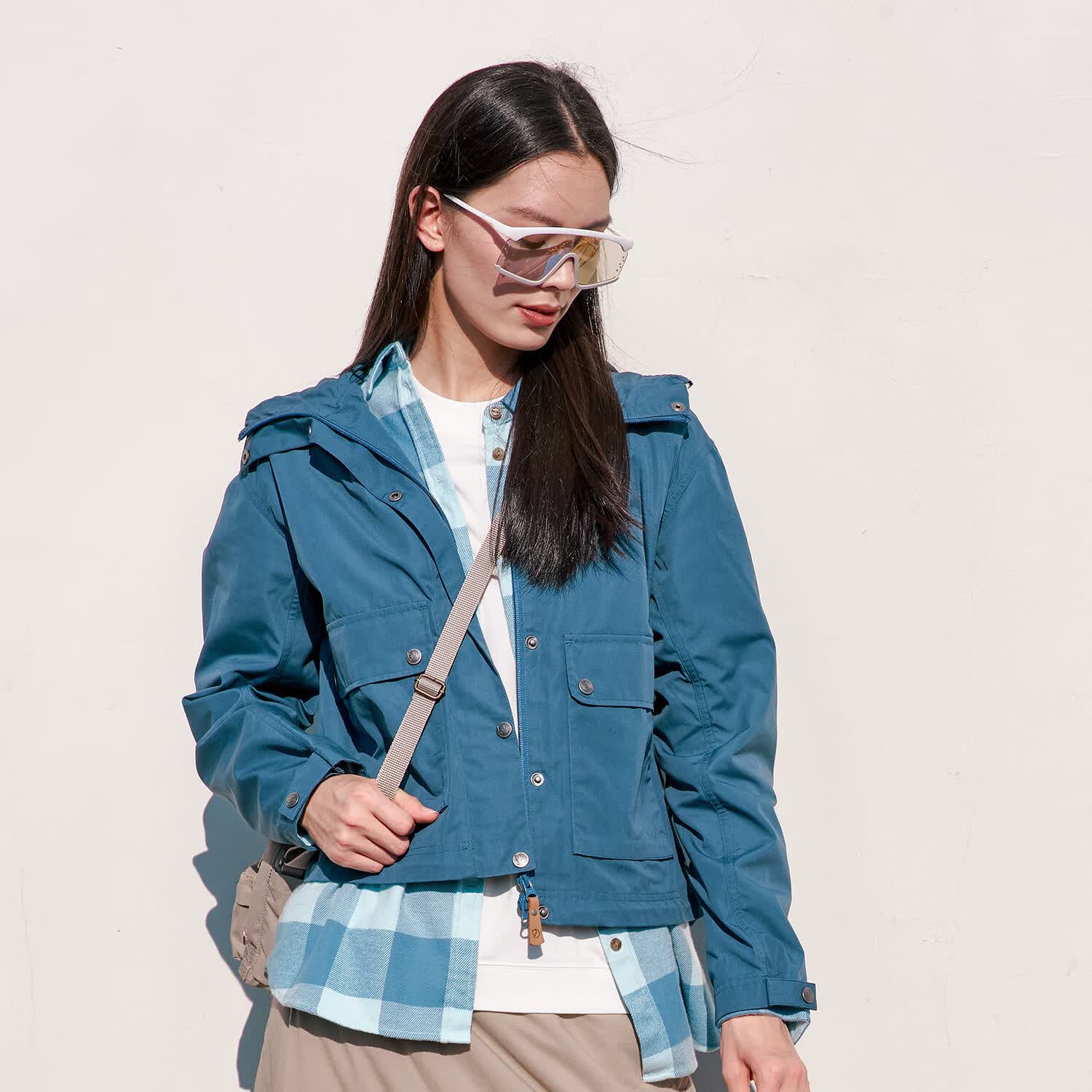 FJALLRAVEN北极狐26春夏新款女士山系G1000短款连帽夹克防风外套082612043 520暗蓝色 M 【AM】
