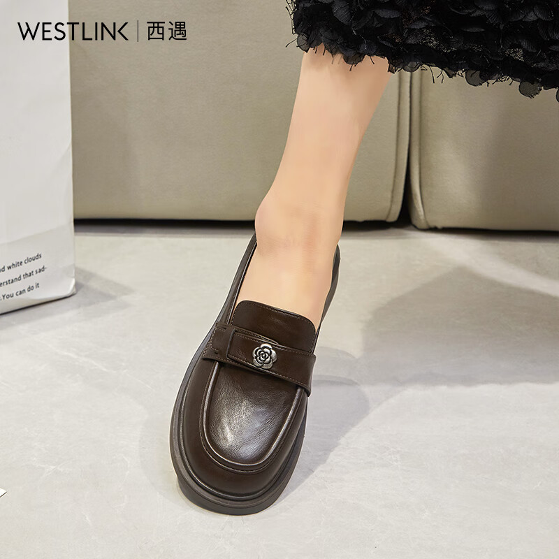 西遇（Westlink）山茶花乐福鞋女2026新款秋季法式简约亮面通勤单鞋厚底小皮鞋 黑色亮黑(K0057184) 预售20天 38 (240)