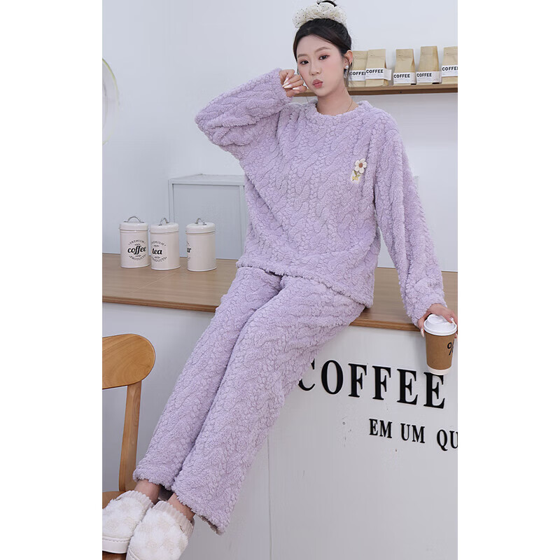 宝娜斯（BONAS）珊瑚绒睡衣女冬季长袖家居服套装加绒加厚保暖睡衣秋冬新款 淡绿色 均码 适合【80-150斤】