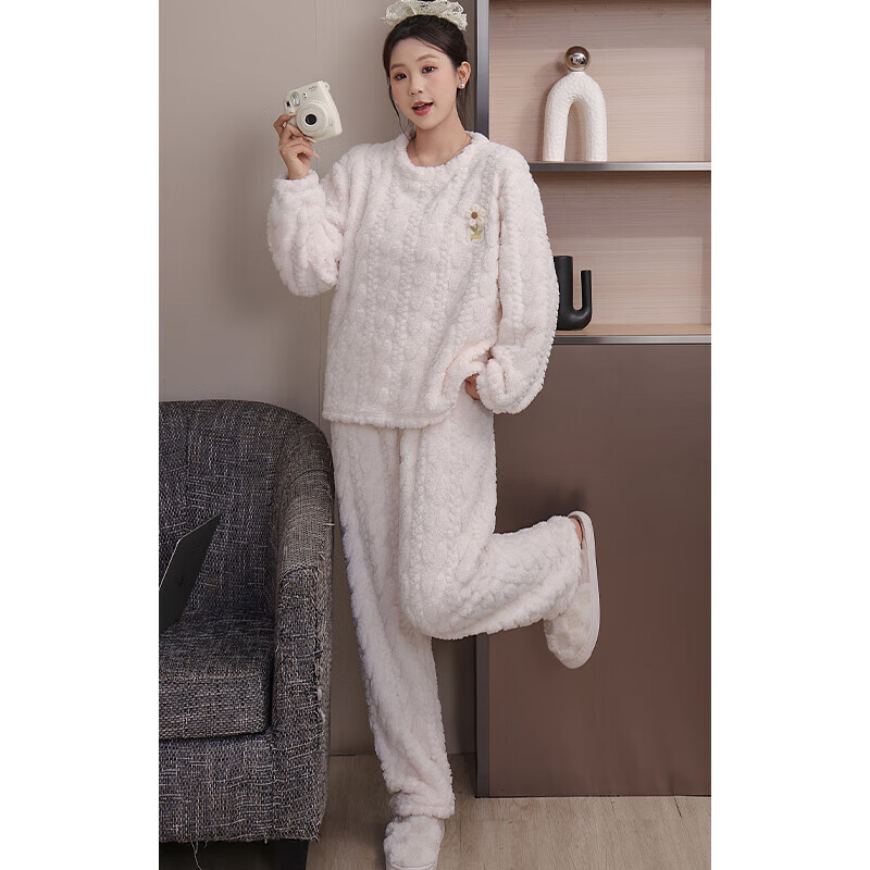 宝娜斯（BONAS）珊瑚绒睡衣女冬季长袖家居服套装加绒加厚保暖睡衣秋冬新款 淡绿色 均码 适合【80-150斤】