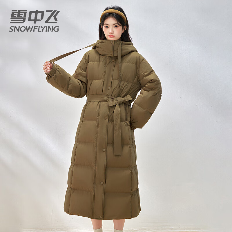 雪中飞羽绒服女长款过膝新款柔软百搭收腰显瘦连帽保暖加厚外套 咖色 M