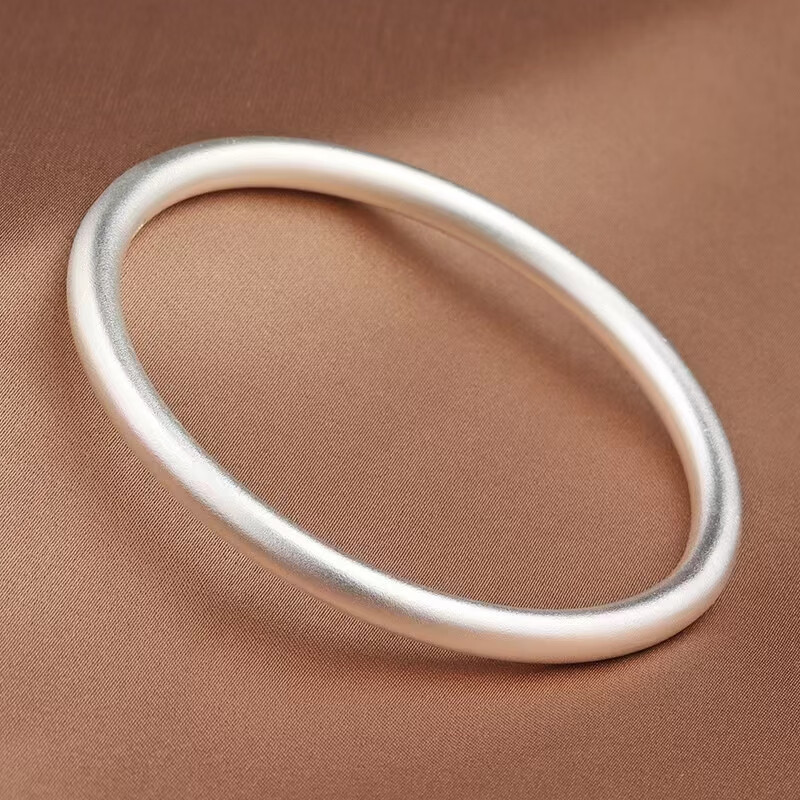 老凰祥足银9999古法传承素圈纯银手镯实心闭口镯子哑光送女友礼物 传承古法手镯40克 手镯内直径60mm 建议体重121-135斤 京东折扣/优惠券