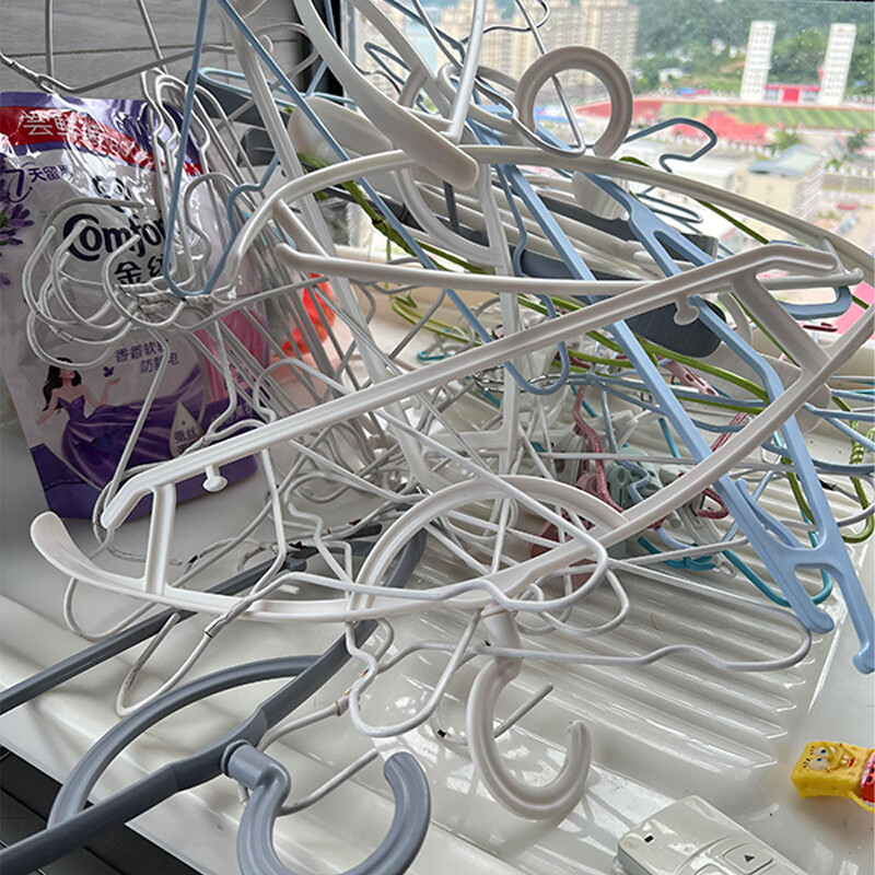 木格格吸盘伸缩衣架家用阳台多功能晾衣杆浴室免打孔浴帘架衣柜收纳架子 枪灰色-吸盘款