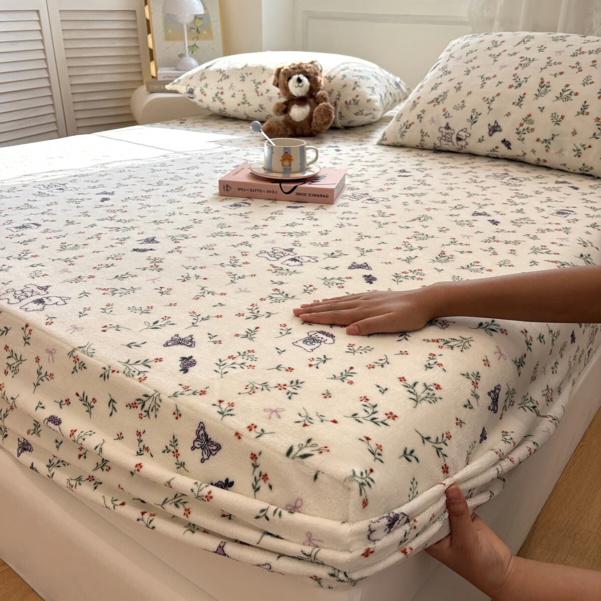 猫人（MiiOW）冬季加绒牛奶绒床笠珊瑚绒法兰绒床罩家用床垫保护罩加厚床套宿舍 芋泥小兔【亲肤保暖】 三件套-180x200cm床笠+枕套*2