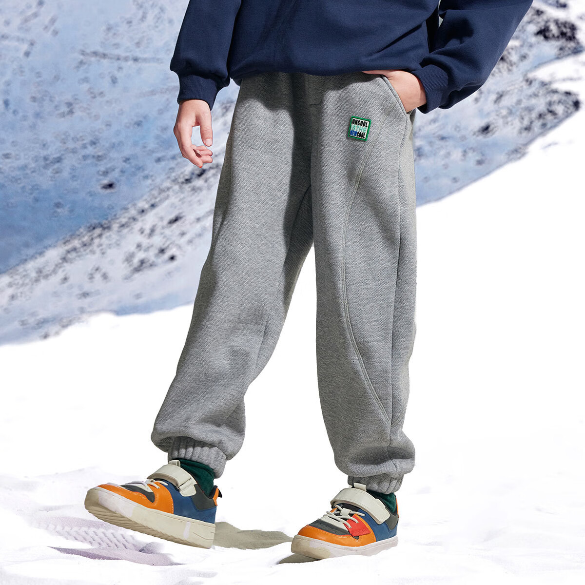 马骑顿（MQD）童装冬季加绒加厚保暖运动休闲针织裤收脚儿童卫裤 浅麻灰 120