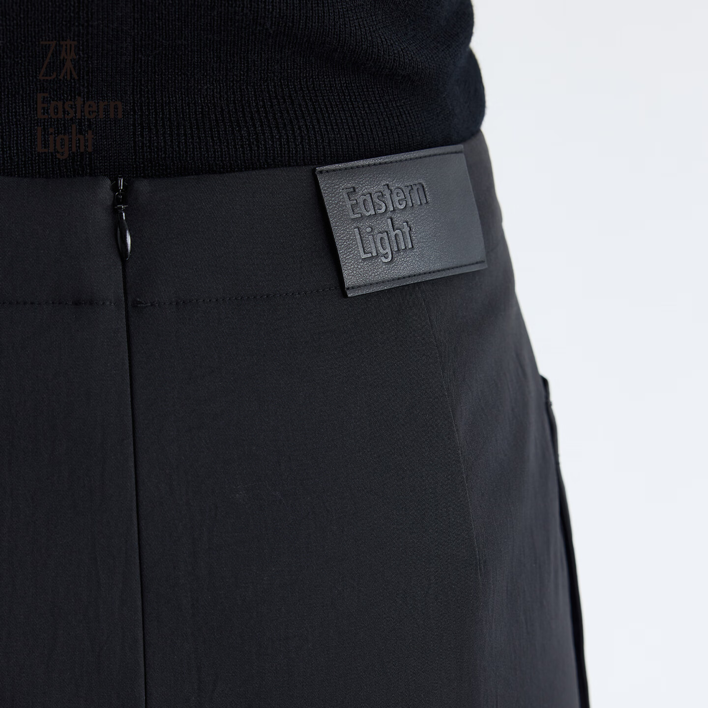 乙来围巾领短款箱型棉衣服外套女装上衣百搭新款秋冬季外套 幽雅黑-半身裙 M