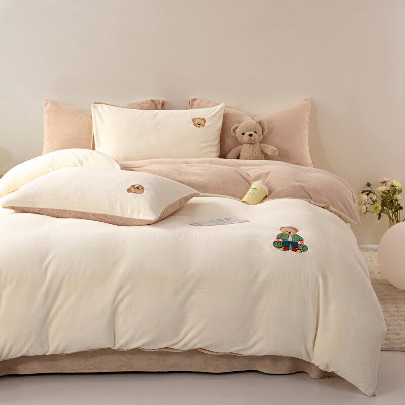 VJE秋冬季床上牛奶绒四件套双面绒法兰珊瑚绒加厚被套床单三件套床品 滑板熊（白+米驼） 三件套1.2m 床单款 -被套150*200cm