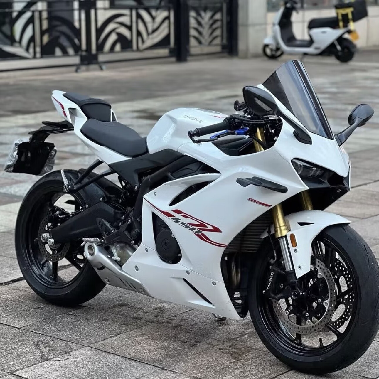 二手凯越450rr四缸电喷水冷跑车春风450sr公路赛趴赛重机车摩托车