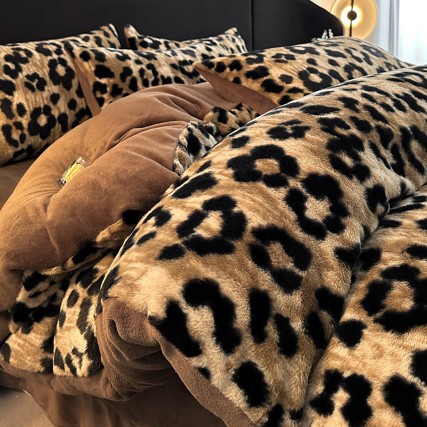 苏萱美拉德豹纹兔毛绒床上四件套冬季加厚牛奶珊瑚绒被套保暖床单床品 法式豹纹咖 1.8m 床笠款 四件套-被套200x230cm