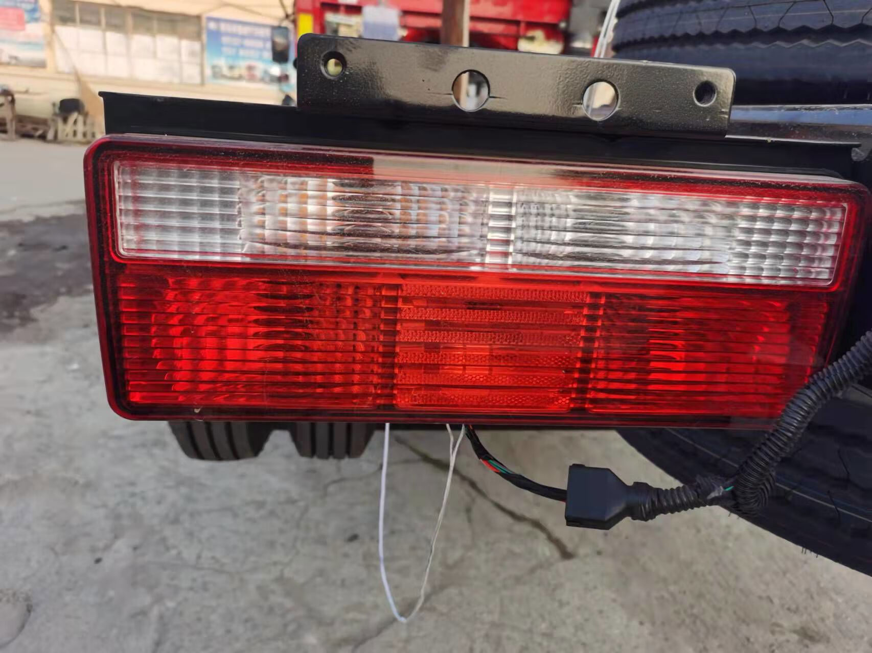 丽田青岛解放虎vh虎vn后尾灯倒车灯j6f大王驾到刹车灯货车配件原 司机