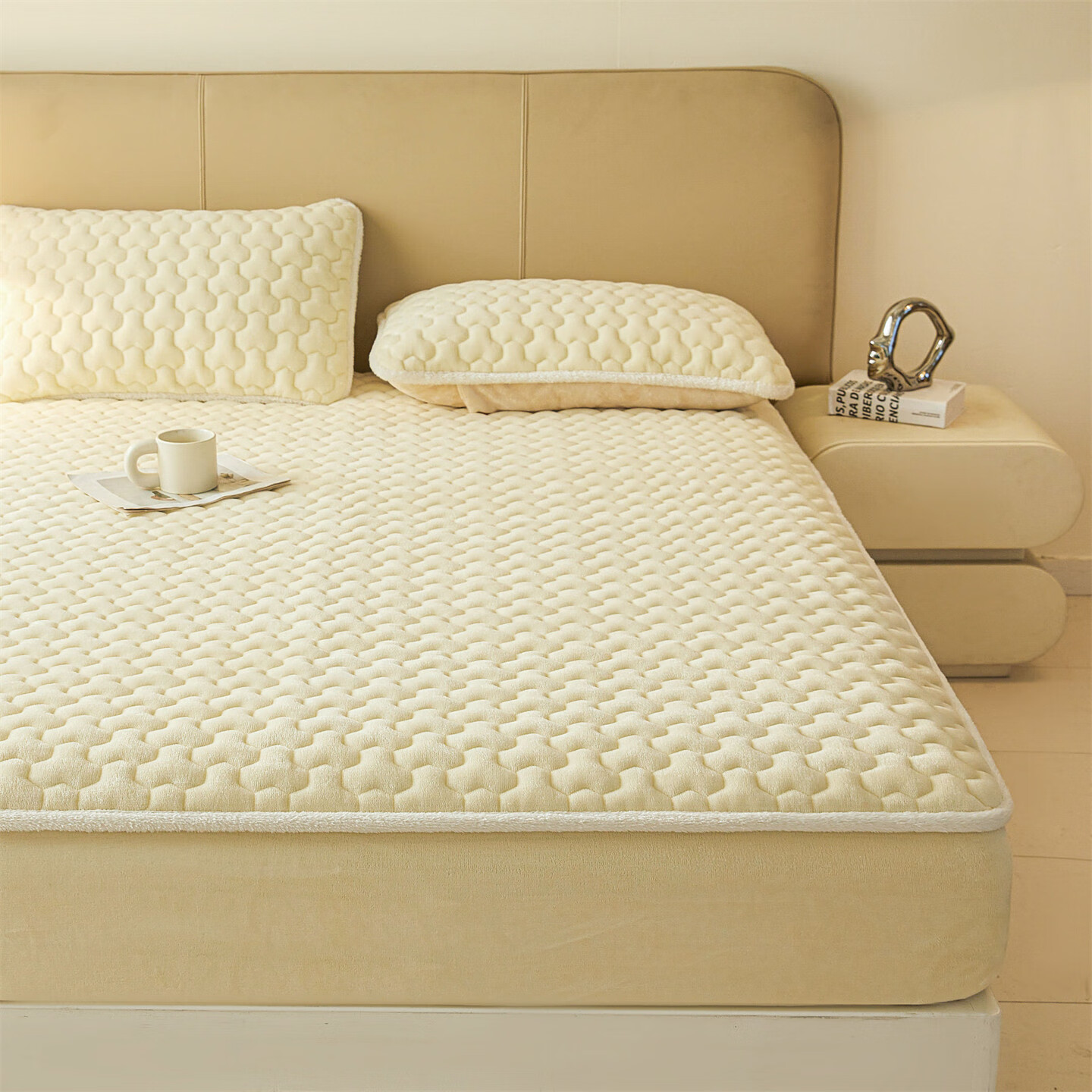 雅鹿牛奶绒夹棉床笠1.8米x2米床单床套罩床垫保护套加厚a类母婴三件套 牛奶绒夹棉床笠-点黄【A类加绒加厚】  180*200+30cm高度