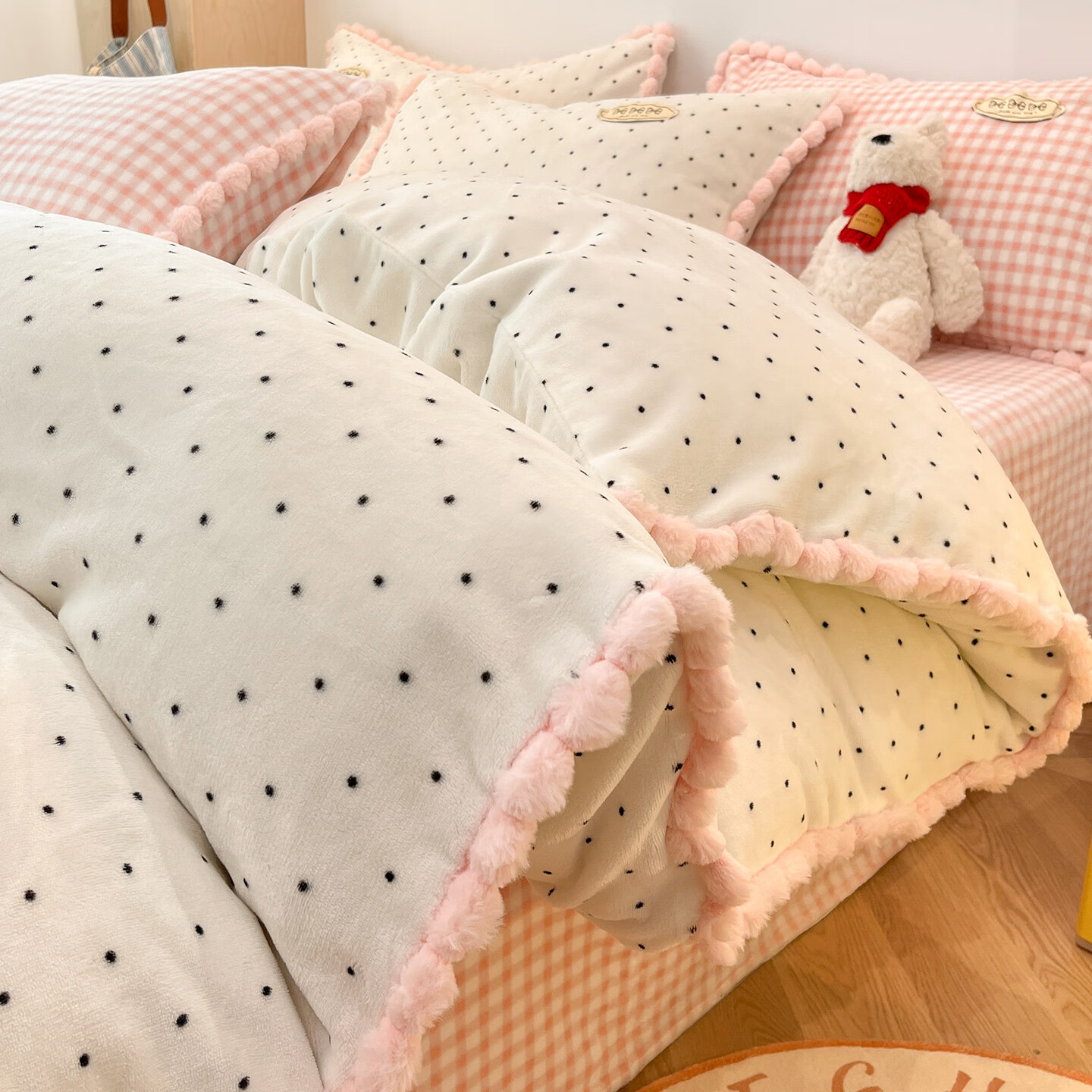 苏萱ins波点牛奶绒床上四件套加厚保暖毛球边被套床单宿舍床笠三件套4 毛球款-草莓波波 1.8m 床单款 四件套-被套200x230cm