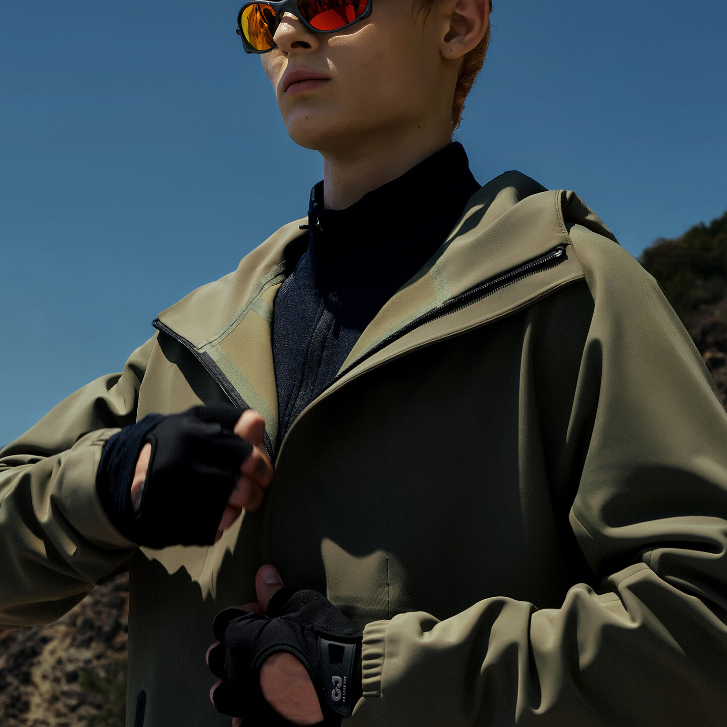 TAGX 探观风行壳连帽软壳衣男排汗透气耐磨抗菌户外极限运动登山服外套男 礁石黑 L