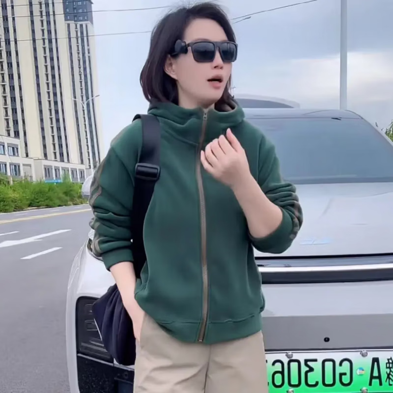 秋冬季新款保暖常规款连帽女长袖短外套运动双面奥粒绒加厚 墨绿色 L 120-145斤