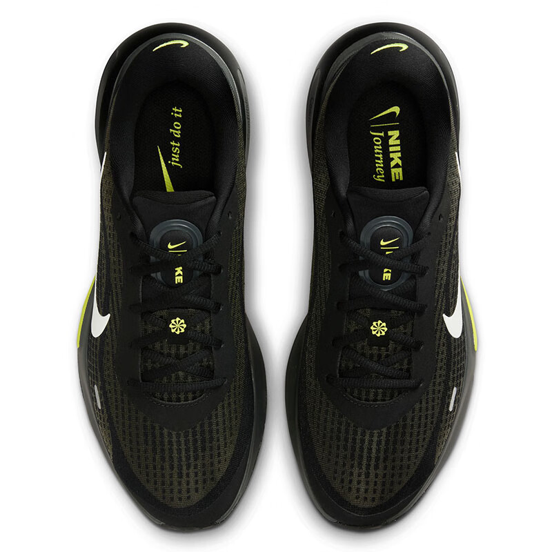 �Ϳ� NIKE JOURNEY RUN �����ܲ�Ь FN0228-008 �ڰ���  403.5Ԫ