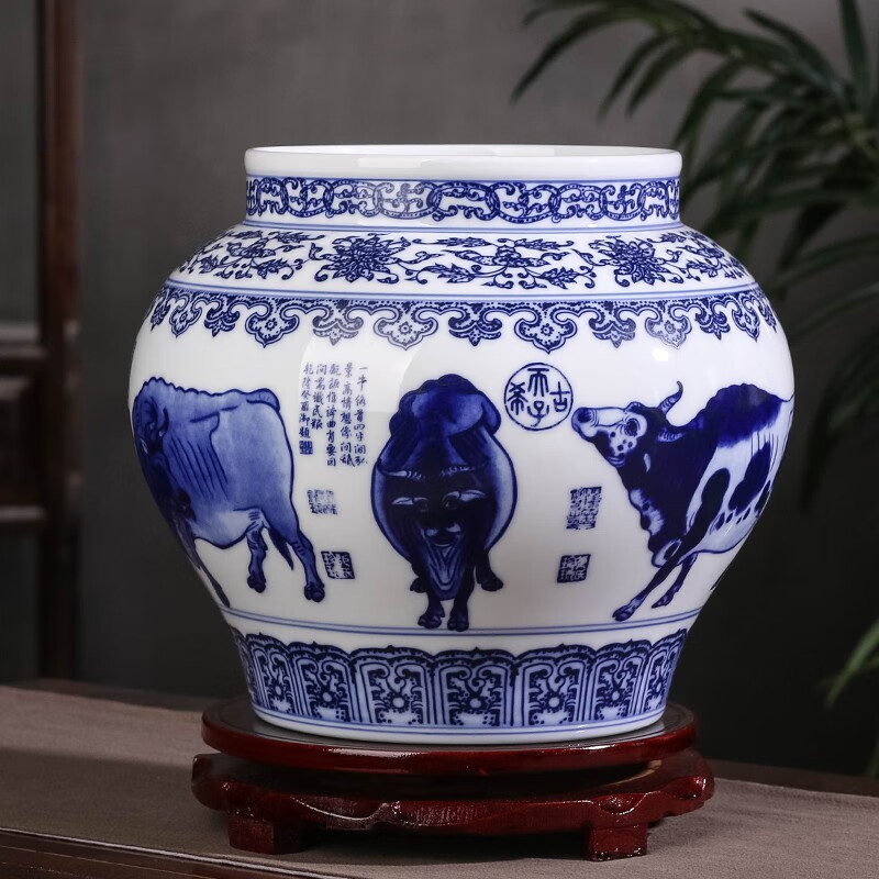未卒 景德镇陶瓷花瓶摆件客厅手工仿古青花五牛献瑞罐新中式家居装饰