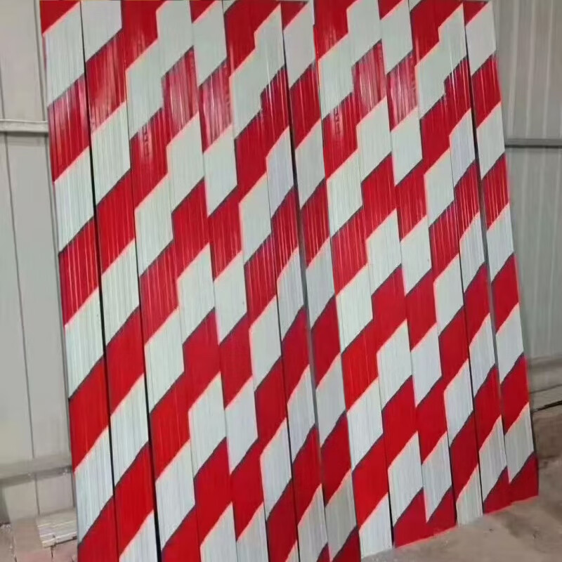 扬笙福建筑工地警示带挡脚板脚手架踢脚线铁皮警示带楼层隔离带红白