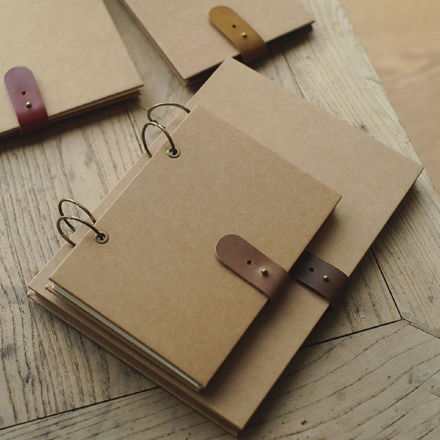 diy手工黏贴相簿毕业纪念册儿 竖版a4牛皮纸封面白卡内页内页30张60面