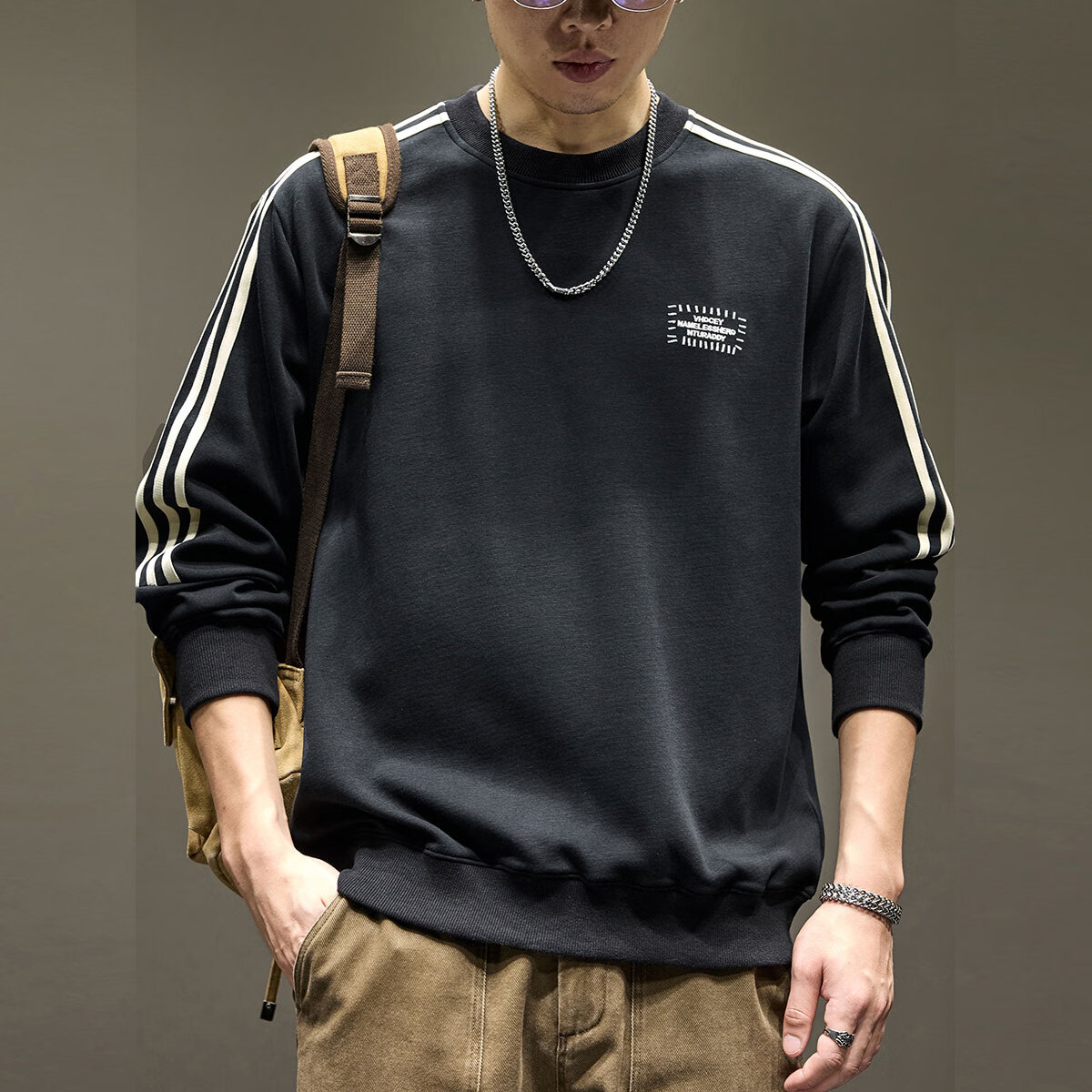 新百伦高端重磅卫衣男士春秋新款圆领长袖t恤潮流穿搭宽松外套男打底衫 1341黑色 常规 L 码【合适130-145斤】