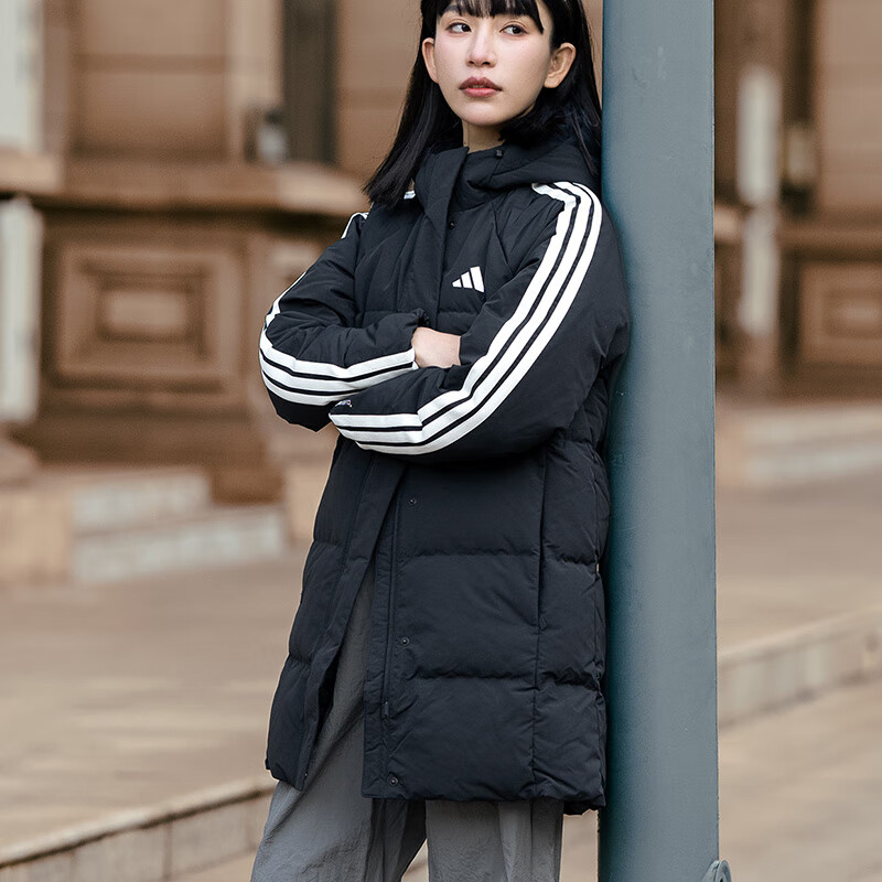 阿迪达斯（adidas）羽绒服女中长款 2025冬季新款户外保暖运动服时尚三条纹鸭绒外套 黑色 CLIMAWARM科技 XL