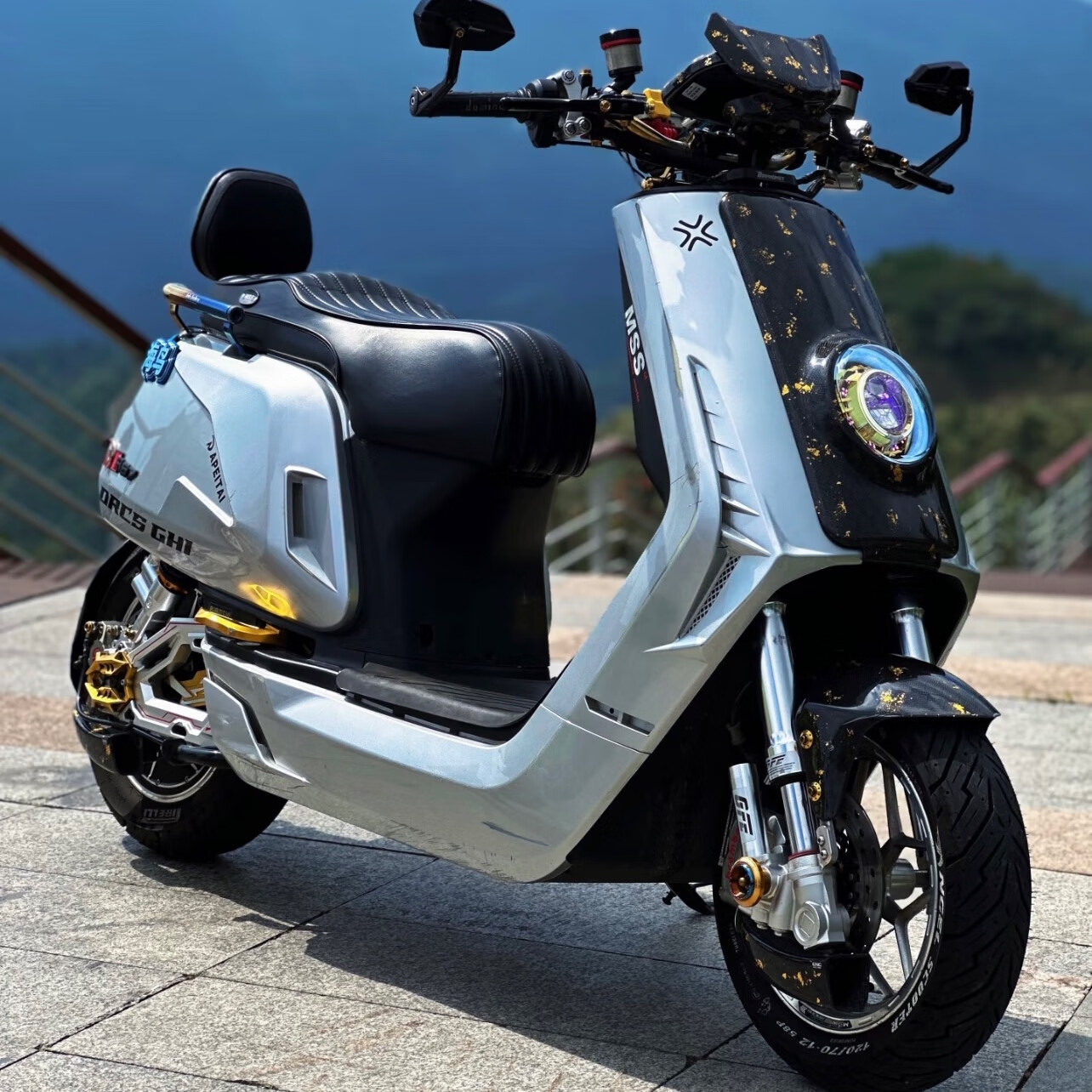 XIAONIU2025新款小牛n1s电动新国标nqi长续航Nxt电车app过户nplay可上牌 1